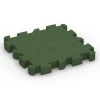 Dalle amortissante à emboîtement puzzle de WARCO en couleur Vert herbe au format 50 x 50 x 6 cm | 0,25 m². La photo de l’article 6311 dans la vue complète de face.