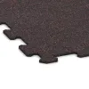 La vue détaillée sur les bords du produit WARCO 1049, Sol de Fitness Compact, au format 970 x 970 x 8 mm, en couleur Rouge doux moucheté.