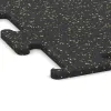 La vue détaillée sur les bords du produit WARCO 3768, Revêtement sportif Fitness Performance Elite, au format 500 x 500 x 15 mm, en couleur Jaune doux moucheté.