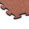 La vue détaillée sur les bords du produit WARCO 6890, Dalle Fitness Max, au format 97,1 x 97,1 x 2,8 cm, en couleur Etna.