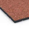 La vue détaillée sur les bords du produit WARCO 7136, Revêtement sportif extérieur, au format 60 x 60 x 3 cm | 0,36 m², en couleur Etna.