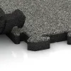 Le gros plan sur le système de connexion des revêtements de sol WARCO 5928 - Revêtement de sol clipsable Indoor en couleur Granit classique. Les dimensions 500 x 500 x 40 mm.