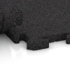 Le gros plan sur le système de connexion des revêtements de sol WARCO 3354 - Dalle polyvalente pour chiens en couleur Anthracite. Les dimensions 100 x 100 x 3 cm | 1,00 m².