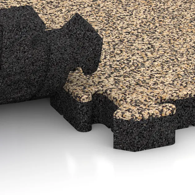 Le gros plan sur le système de connexion des revêtements de sol WARCO 4167 - Revêtement sportif en caoutchouc HD en couleur Travertin. Les dimensions 500 x 500 x 50 mm.