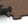 Le gros plan sur le système de connexion des revêtements de sol WARCO 4214 - Dalle sportive 1,8 cm en couleur Café au lait. Les dimensions 500 x 500 x 18 mm.