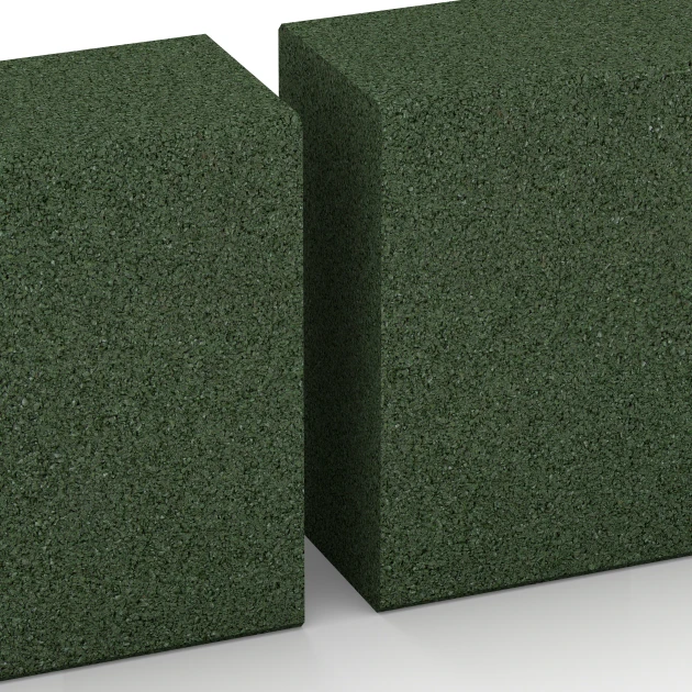 Le gros plan sur le système de connexion des revêtements de sol WARCO 7030 - Bloc de marche en caoutchouc en couleur Vert herbe. Les dimensions 100 x 30 x 15 cm.