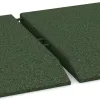 Le gros plan sur le système de connexion des revêtements de sol WARCO 0434 - Dalle latérale (un côté biseauté) en couleur Vert gazon. Les dimensions 500 x 500 x 45 mm.