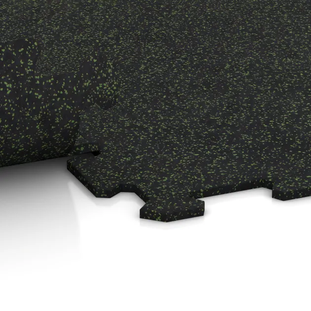 Le gros plan sur le système de connexion des revêtements de sol WARCO 1058 - Sol de Fitness Compact en couleur Vert doux moucheté. Les dimensions 970 x 970 x 8 mm.
