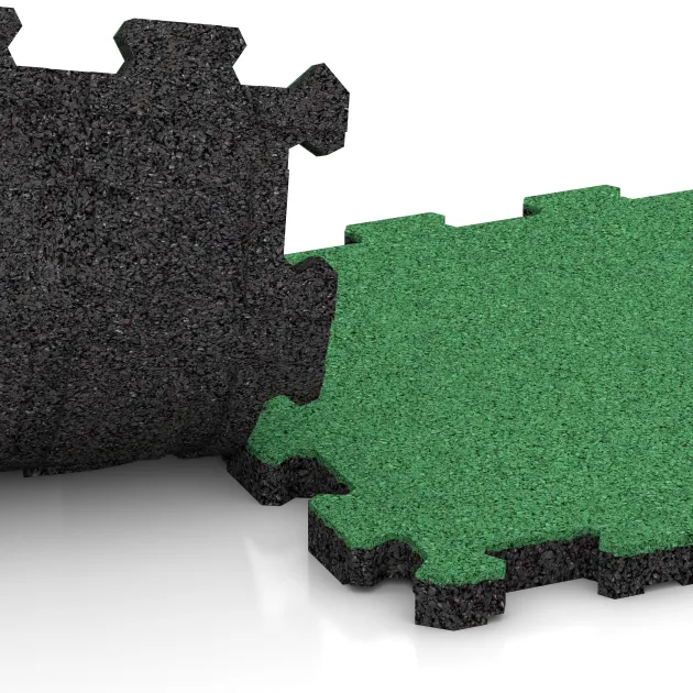 Le gros plan sur le système de connexion des revêtements de sol WARCO 5992 - Dalle plage de piscine sans joints en couleur Vert Mai. Les dimensions 306 x 306 x 20 mm.