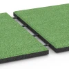 Le gros plan sur le système de connexion des revêtements de sol WARCO 6129 - Dalle amortissante 95 cm en couleur Vert tilleul. Les dimensions 50 x 50 x 3 cm | 0,25 m².