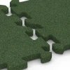 Le gros plan sur le système de connexion des revêtements de sol WARCO 6991 - Dalles de terrain multisport en couleur Vert herbe. Les dimensions 50 x 50 x 3 cm | 0,25 m².
