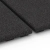 Le gros plan sur le système de connexion des revêtements de sol WARCO 6383 - Stallmatte Komfort en couleur Anthracite. Les dimensions 100 x 100 x 4 cm.