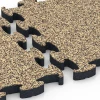 Le gros plan sur le système de connexion des revêtements de sol WARCO 6885 - Dalle Fitness Max en couleur Rattan. Les dimensions 44,6 x 44,6 × 2,8 cm.