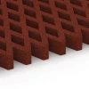 Le gros plan sur le système de connexion des revêtements de sol WARCO 7013 - Dalle gazon antichute en couleur Rouge brique. Les dimensions 100 × 100 × 8 cm.