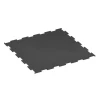 La vue du dessous ou de la face inférieure, c’est-à-dire la face inférieure de la pièce moulée WARCO 6449 - Sol de Fitness Compact au format 100 × 100 × 0,8 cm.