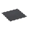 La vue du dessous ou de la face inférieure, c’est-à-dire la face inférieure de la pièce moulée WARCO 6456 - Sol de Fitness Compact au format 50 × 50 × 0,8 cm.