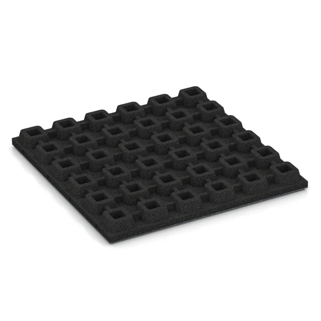 La vue du dessous ou de la face inférieure, c’est-à-dire la face inférieure de la pièce moulée WARCO 6138 - Dalle amortissante – 170 cm au format 50 x 50 x 4,8 cm.