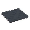 La vue du dessous ou de la face inférieure, c’est-à-dire la face inférieure de la pièce moulée WARCO 6392 - Stallmatte Puzzle au format 102,5 x 102,5 x 3 cm | 1,05 m².