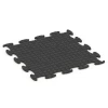 La vue du dessous ou de la face inférieure, c’est-à-dire la face inférieure de la pièce moulée WARCO 6840 - Fitness Active dalle au format 98 x 98 × 1,8 cm.